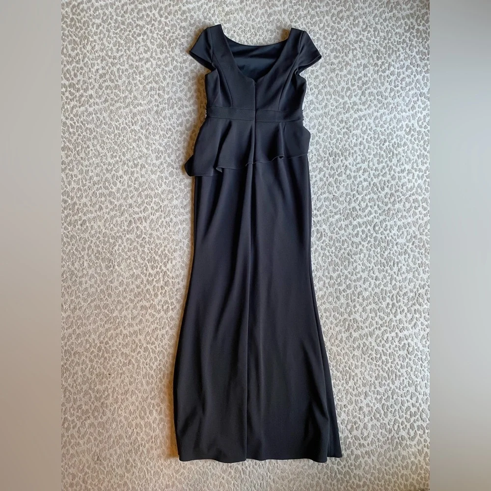 Adrianna Papell Full Length Cap Sleeve Black Gown with Rhinestone Belt, size 4